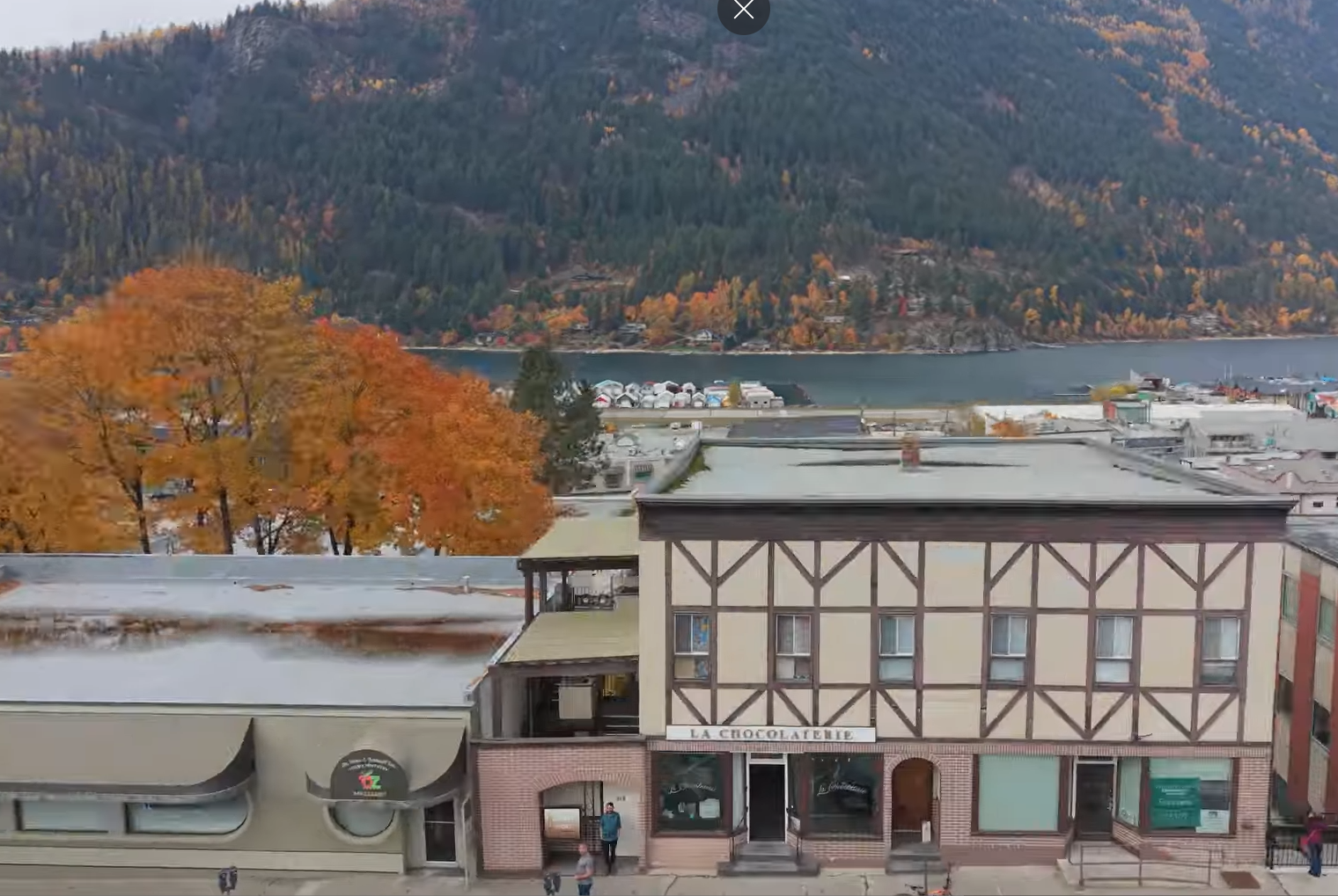 Load video: La Chocolaterie