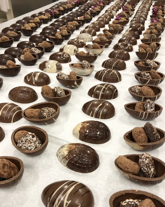 Easter Egg with 2 confections